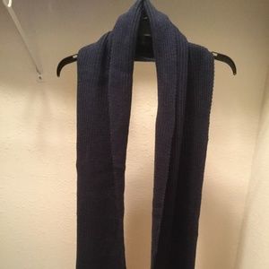 BRAND NEW (Tags Attached) Tommy Hilfiger Scarf